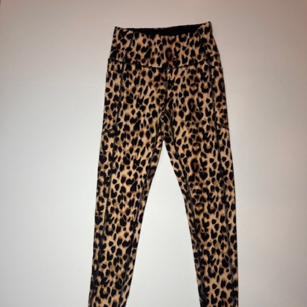 Victoria’s Secret Leopard Print Leggings – Size 2 – Bold Animal Print